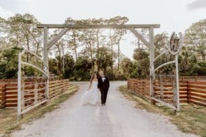 What to Put on Your Free Wedding Website